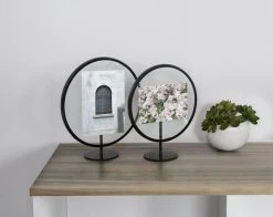 Umbra Infinity Valokuvakehys 10 X 15 Cm Musta 11 Umbra Infinity Valokuvakehys 10 X 15 Cm Musta -Aarikka Shop 1012271 040 insitu image 3