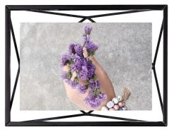 Umbra Prisma Valokuvakehys 15x20 Cm Musta 11 Umbra Prisma Valokuvakehys 15x20 Cm Musta -Aarikka Shop 313016 040 product image 1