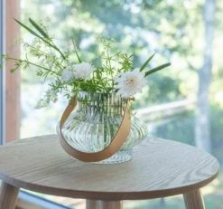 Fanni K Lampi Maljakko Nahkakahvalla 16x12,5 Cm 9 Fanni K Lampi Maljakko Nahkakahvalla 16x12,5 Cm -Aarikka Shop Fanni K Lampi maljakko nahkakahvalla 16x125 cm miljoo 2