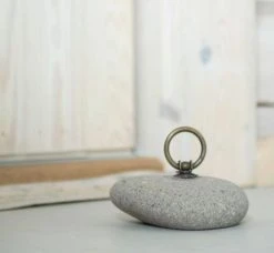 Fanni K Luoto Kivi Ovistoppari