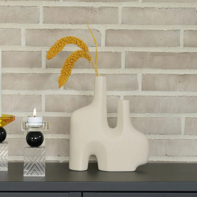 House Nordic Keraaminen Vaasi 8x23,5x27 Cm Hiekka 5 House Nordic Keraaminen Vaasi 8x23,5x27 Cm Hiekka - Image 3