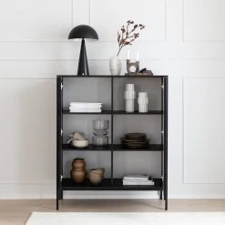 Affari Betty Vaasi L Kirkas -Aarikka Shop latte kaappi 104x39x125 cm musta web 27