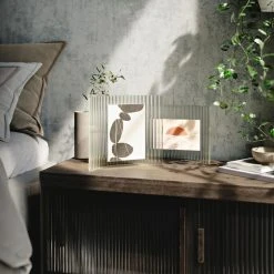 Umbra Ripley Kehys 22,4x19x7 Cm Messinki -Aarikka Shop umbra ripley kehys iso messinki6